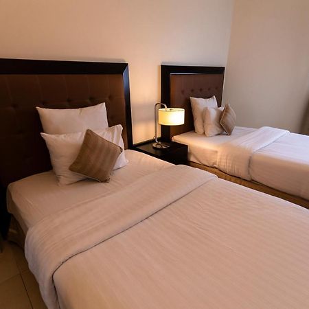 Imperial Suites Hotel Doha Bagian luar foto