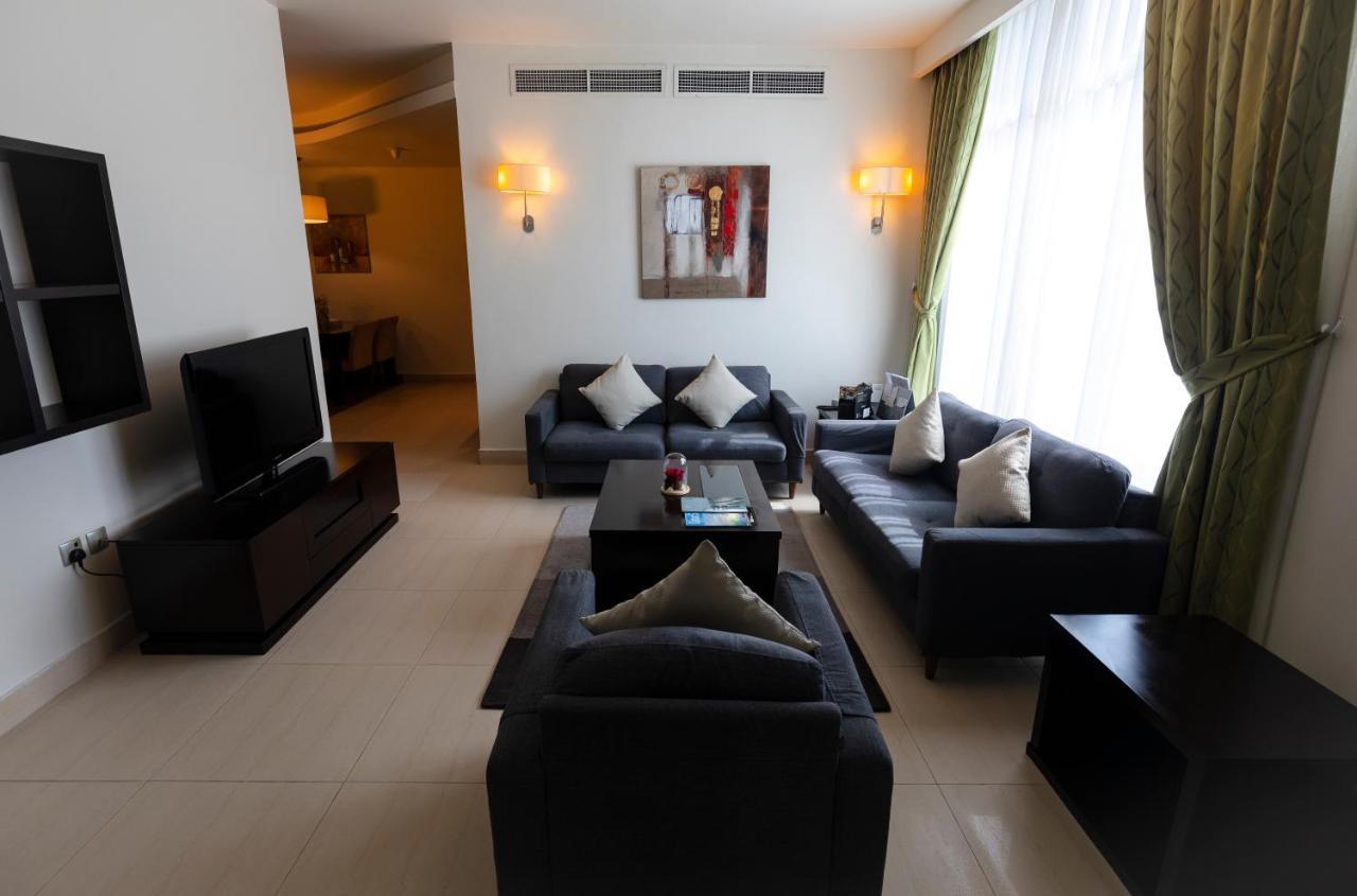 Imperial Suites Hotel Doha Bagian luar foto