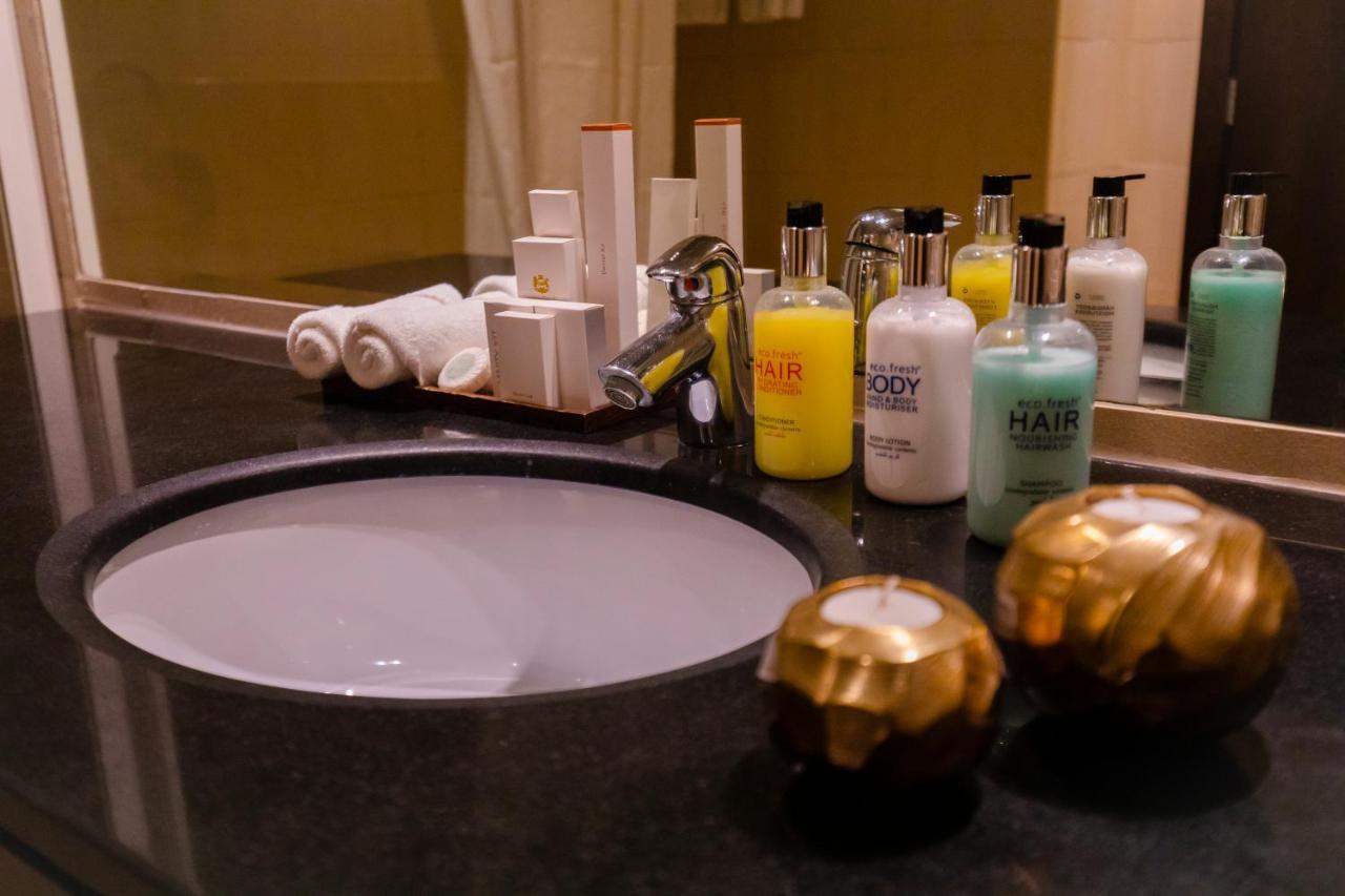 Imperial Suites Hotel Doha Bagian luar foto
