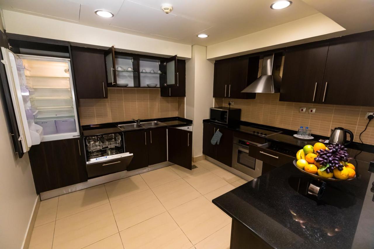 Imperial Suites Hotel Doha Bagian luar foto