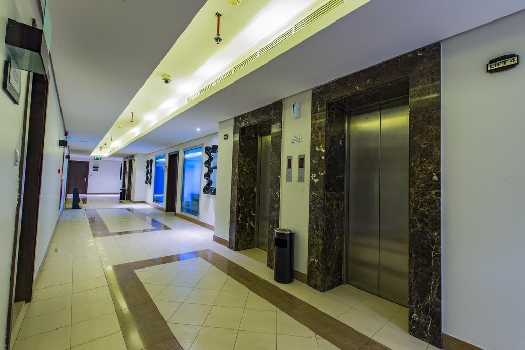 Imperial Suites Hotel Doha Bagian luar foto