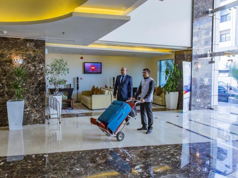 Imperial Suites Hotel Doha Bagian luar foto