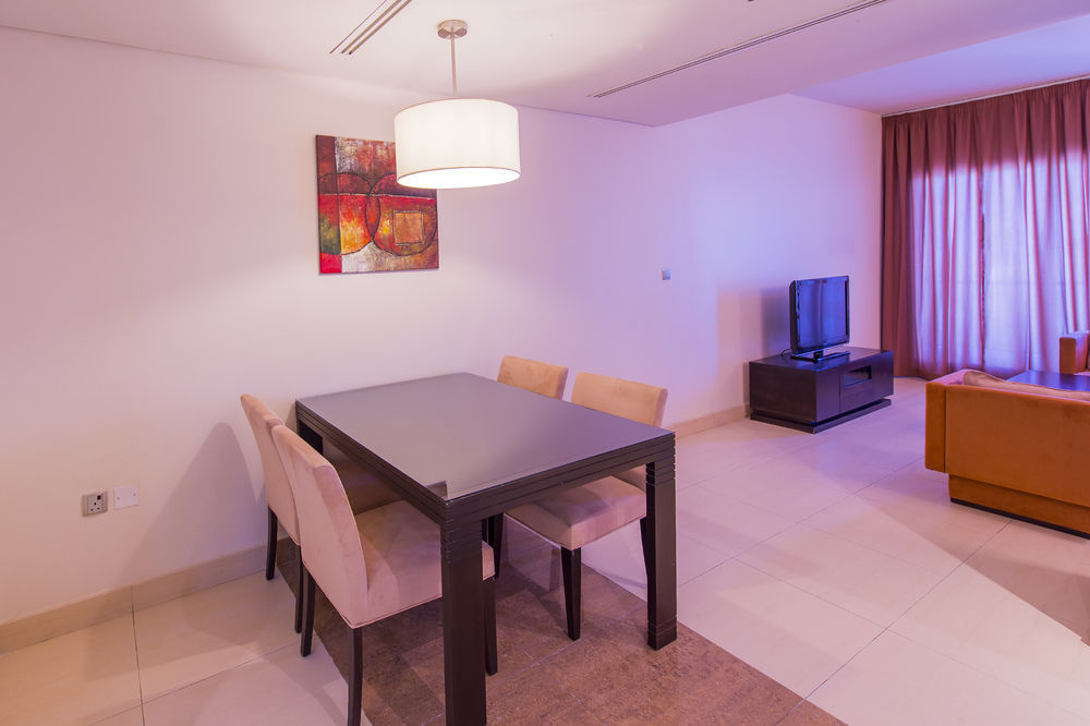 Imperial Suites Hotel Doha Bagian luar foto